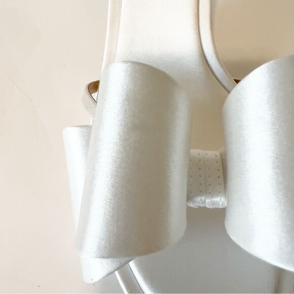 Badgley Mischka Alysha White Satin Open Toe Kitten Heel Bridal Sandal Size 7.5 - Picture 14 of 15